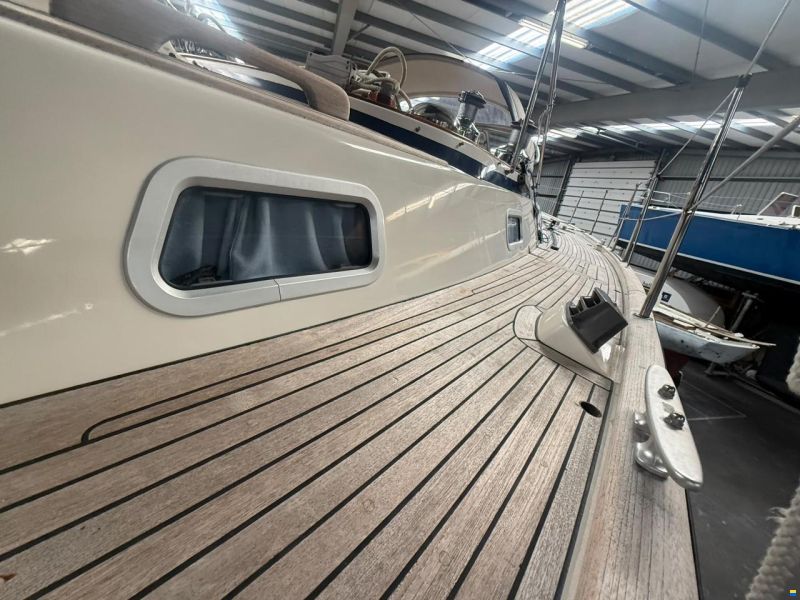 Hallberg-Rassy 42F MKII