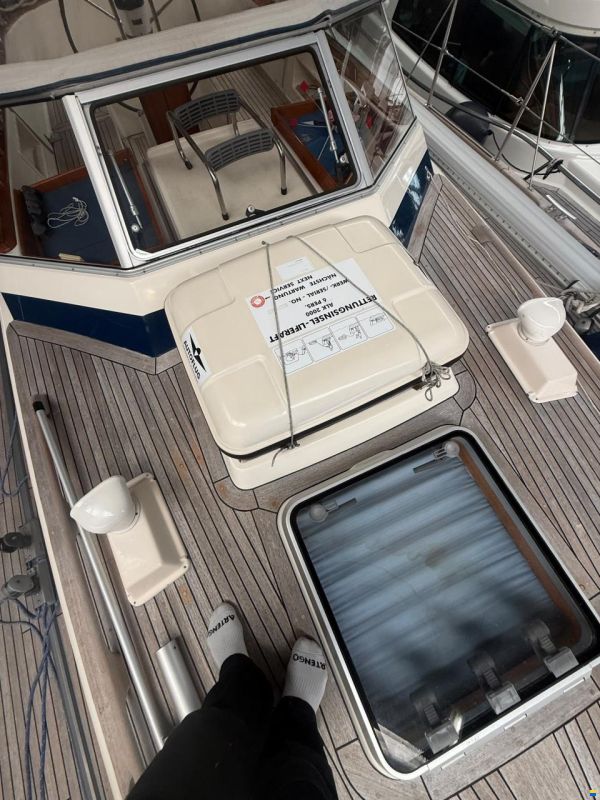 Hallberg-Rassy 42F MKII