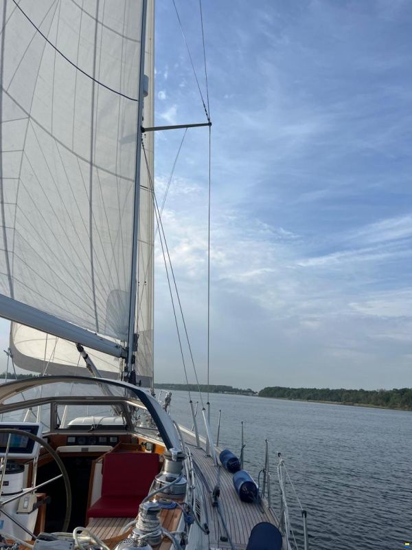 Hallberg-Rassy 42F MKII