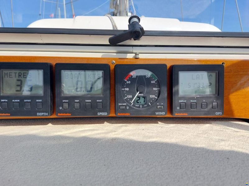 Hallberg-Rassy 42F MKII