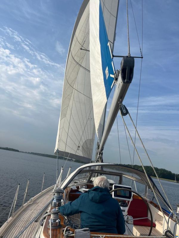 Hallberg-Rassy 42F MKII