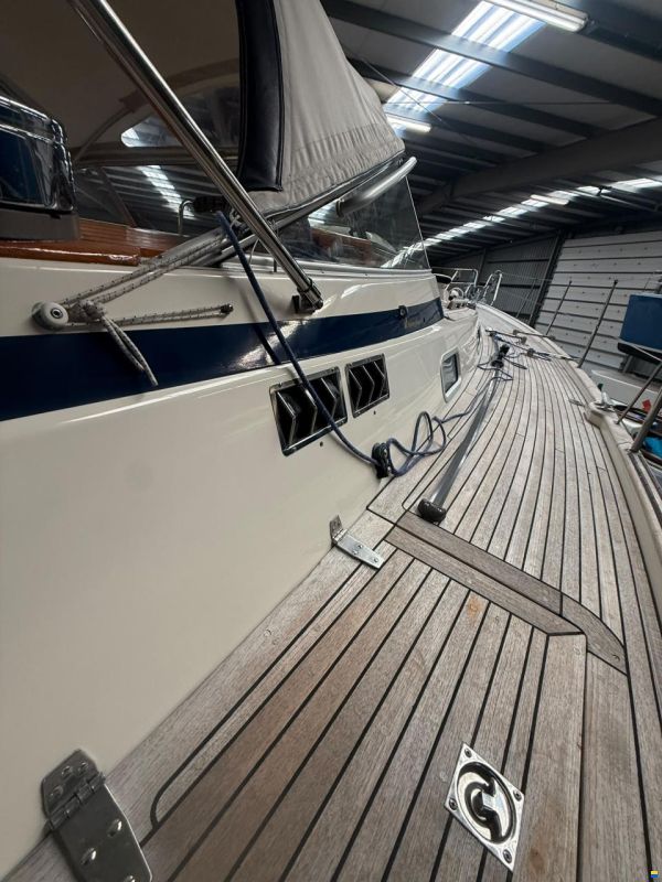 Hallberg-Rassy 42F MKII