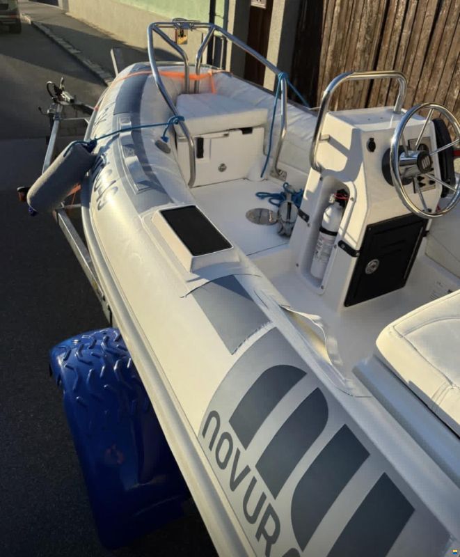 Novurania 335 DL