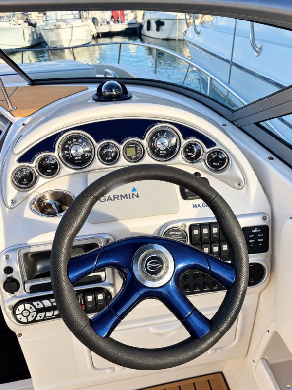 Crownline 275 CCR