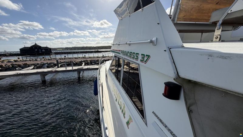 Princess 37 Flybridge