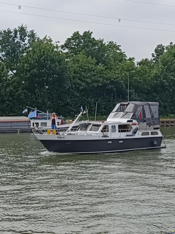 Super Caravelle 37