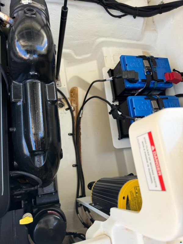 Sea Ray SLX 250