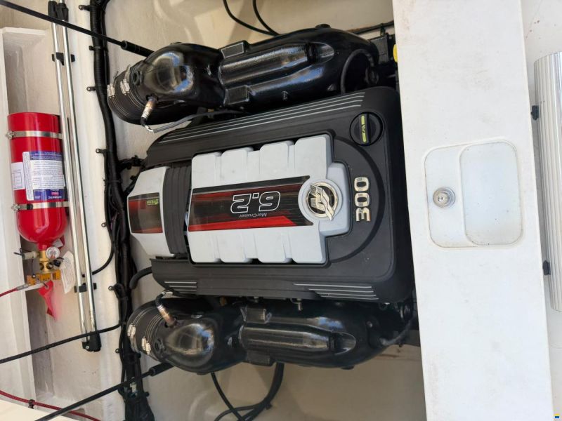 Sea Ray SLX 250