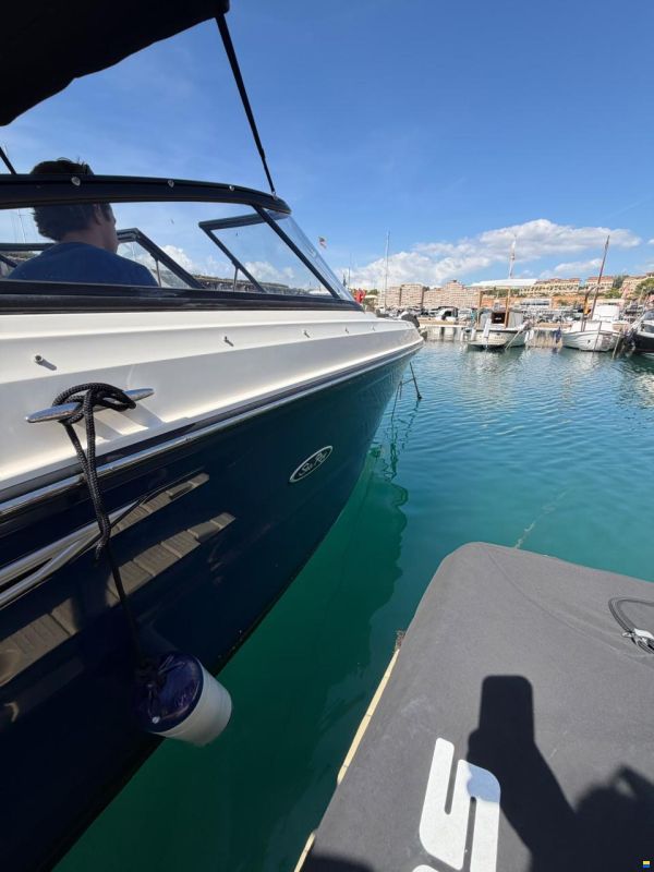 Sea Ray SLX 250