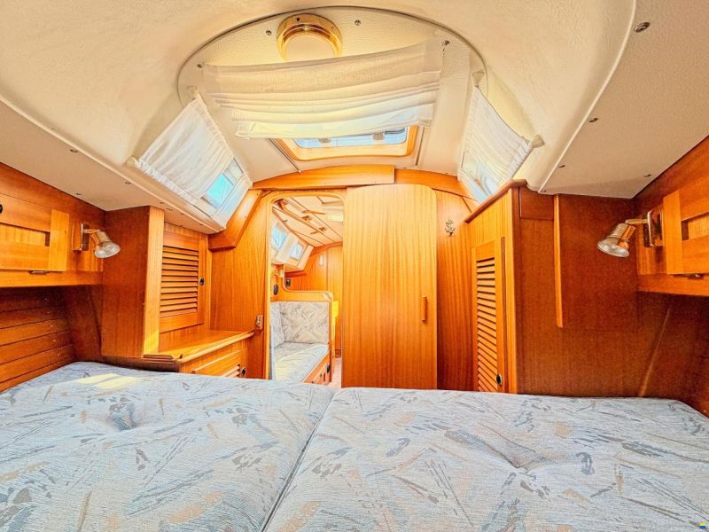 Hallberg-Rassy 34