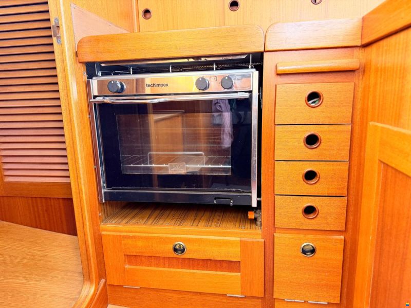 Hallberg-Rassy 34