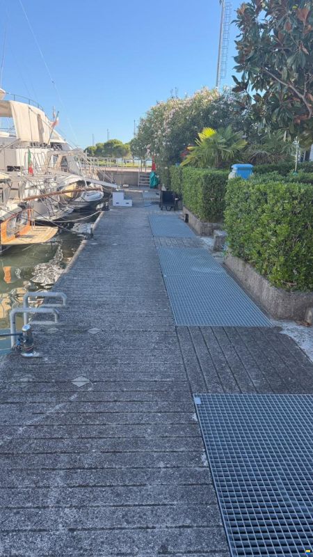 Berth 15m x 5m Aprillia Marittima
