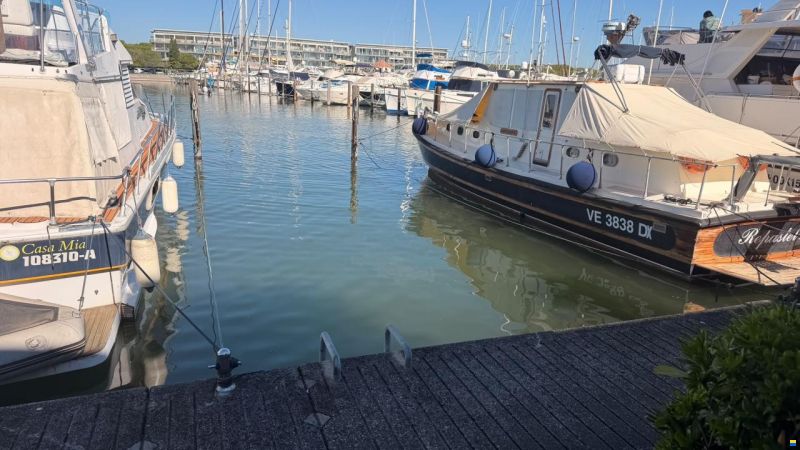 Berth 15m x 5m Aprillia Marittima