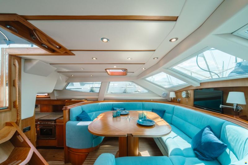Discovery Yachts 55