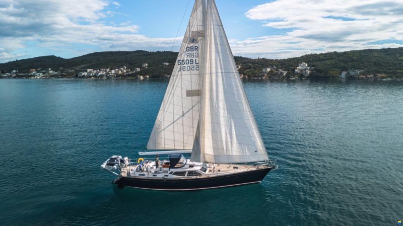 Discovery Yachts 55