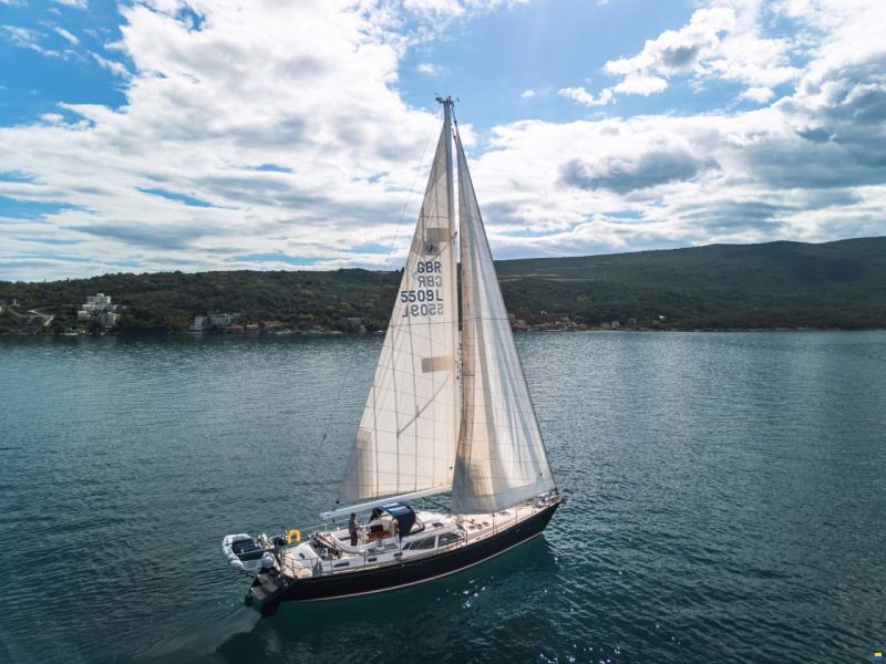 Discovery Yachts 55