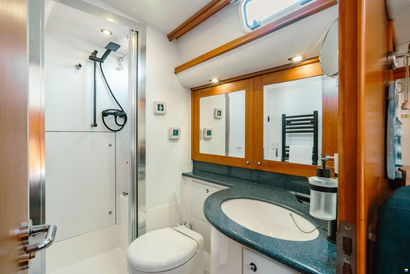 Discovery Yachts 55