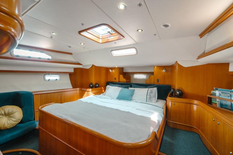 Discovery Yachts 55