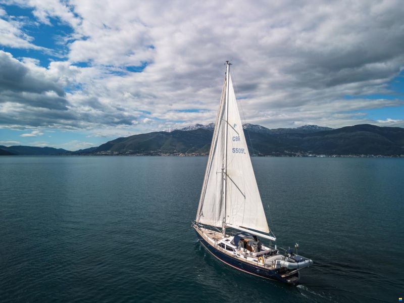 Discovery Yachts 55