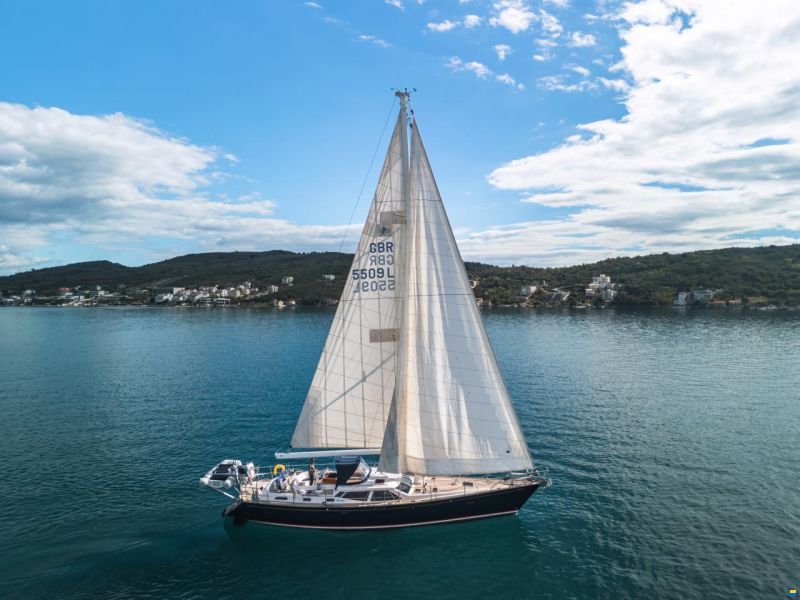 Discovery Yachts 55