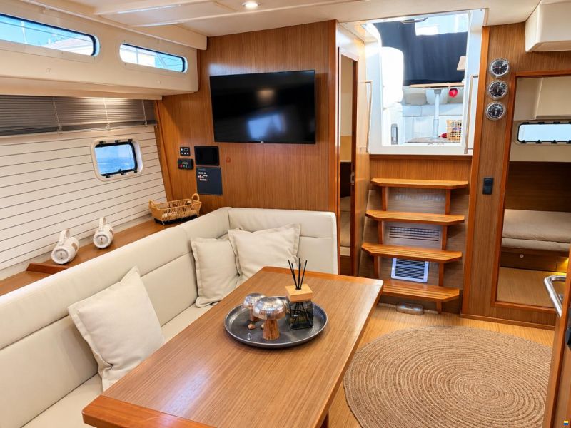 Bavaria Deep Blue 46