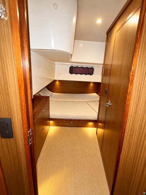 Bavaria Deep Blue 46