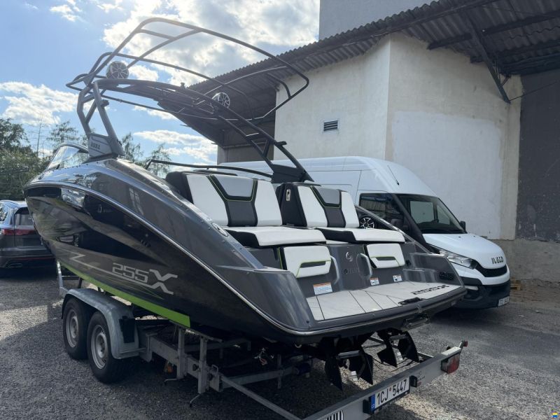 Yamaha WaveRunner 255 XE