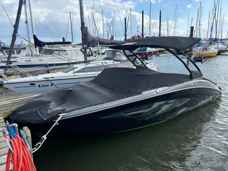 Yamaha WaveRunner 255 XE