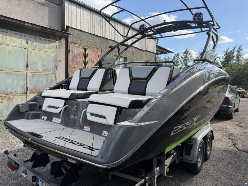 Yamaha WaveRunner 255 XE