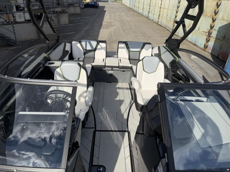 Yamaha WaveRunner 255 XE