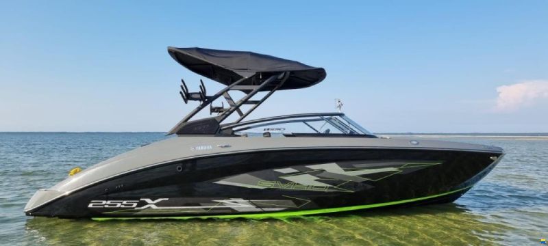 Yamaha WaveRunner 255 XE
