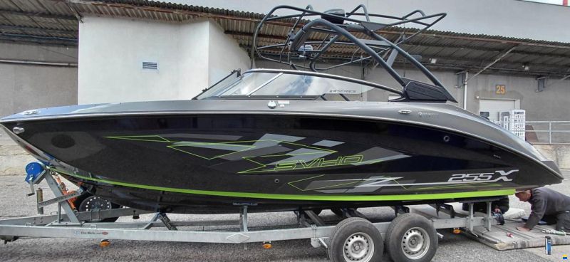 Yamaha WaveRunner 255 XE