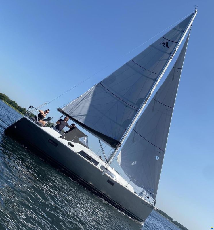 Hanse 320
