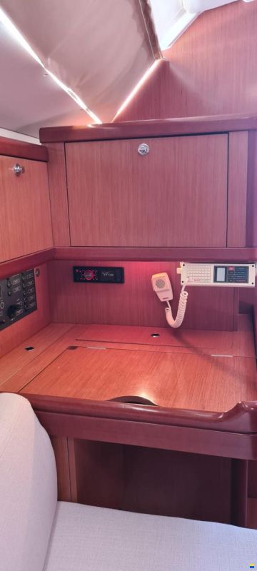 Beneteau Oceanis 37