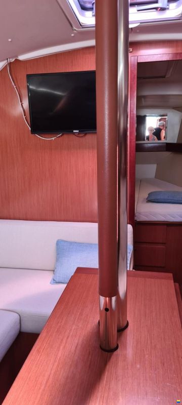 Beneteau Oceanis 37