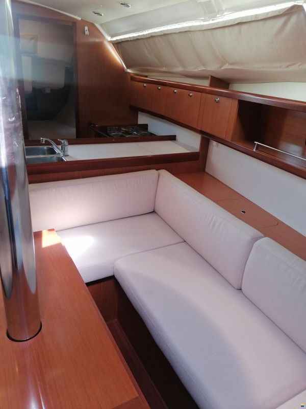 Beneteau Oceanis 37
