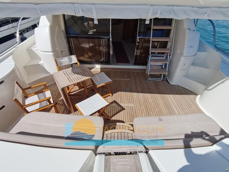 Ferretti 590