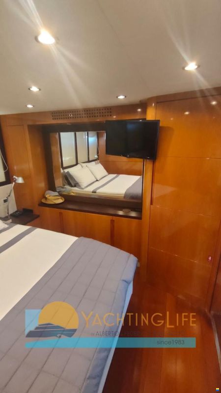 Pershing 56'