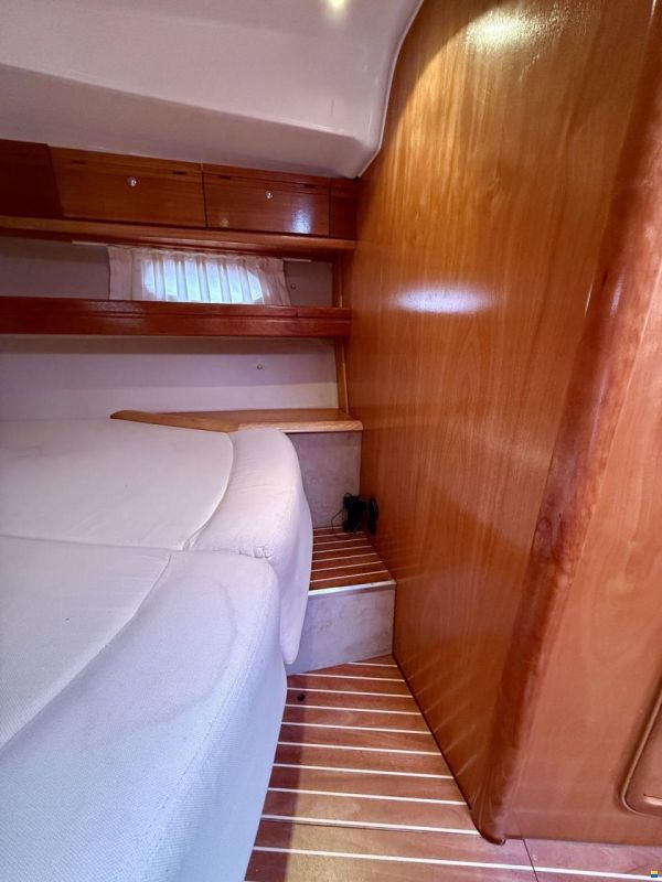 Bavaria 39
