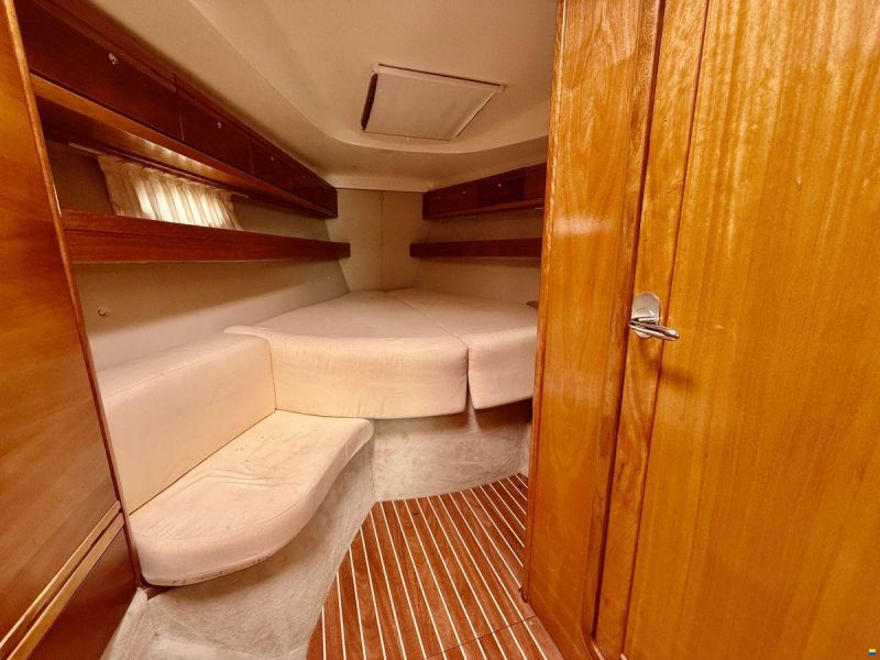 Bavaria 39