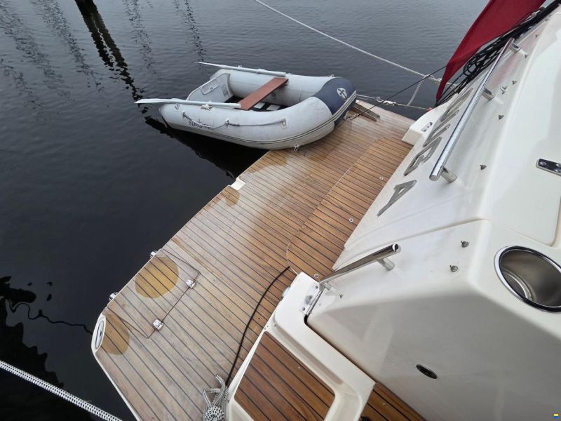 Rinker 360 Fiesta Vee