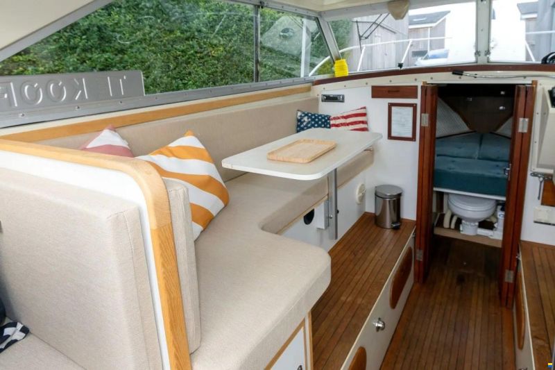 Bertram 26 HT