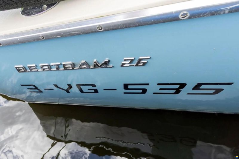 Bertram 26 HT