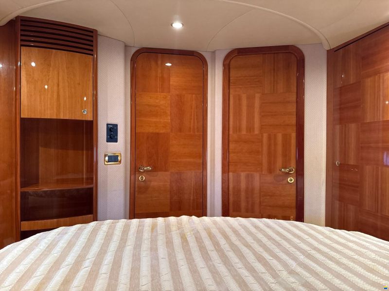 Azimut 55E