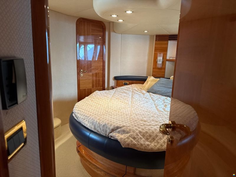 Azimut 55E