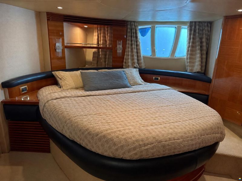 Azimut 55E