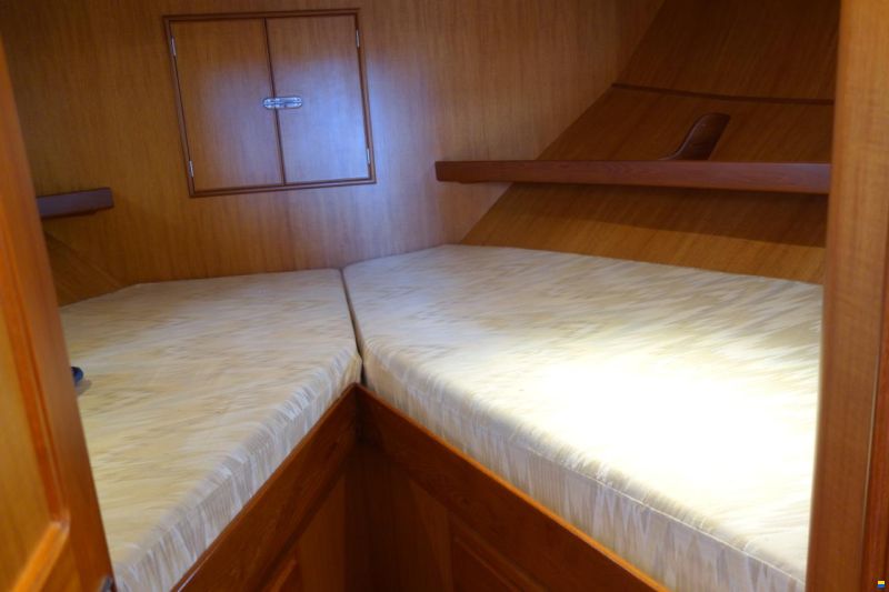 AMS Marine Trawler 420