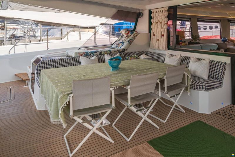 Fountaine-Pajot Power 67