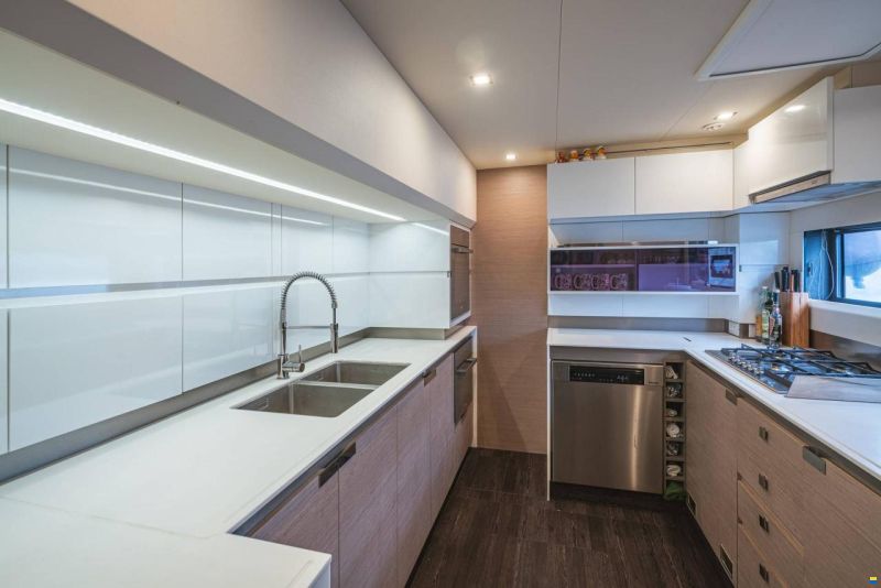 Fountaine-Pajot Power 67
