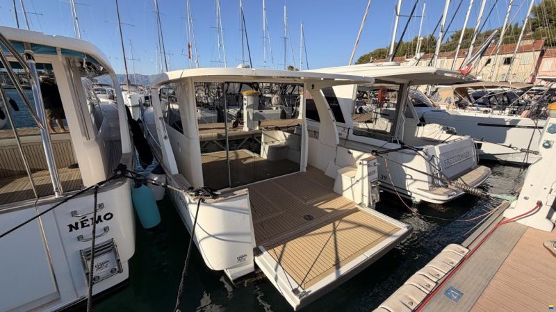 Greenline 33